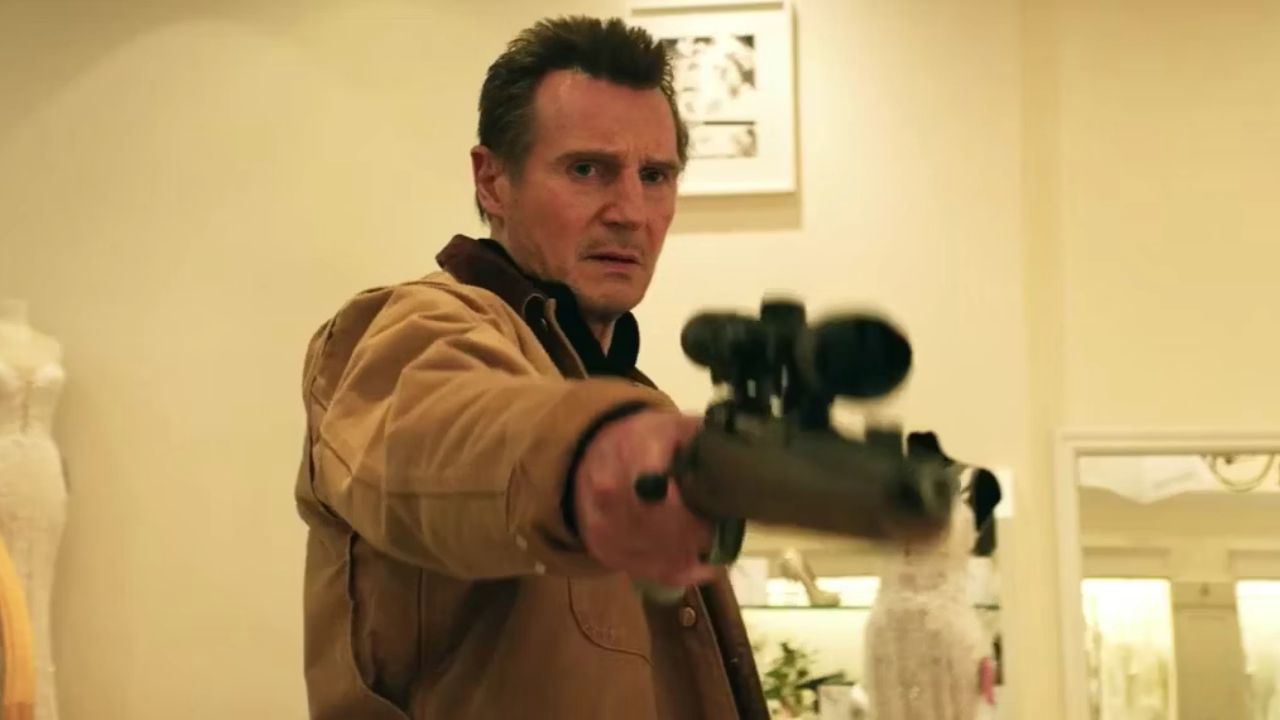 liam_neeson_with_a_rifle_in_cold_pursuit