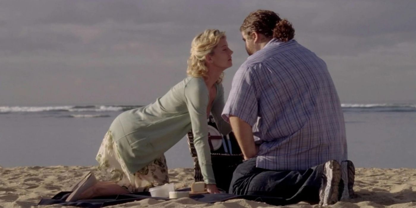 Libby and Hurley on the beach in Lost