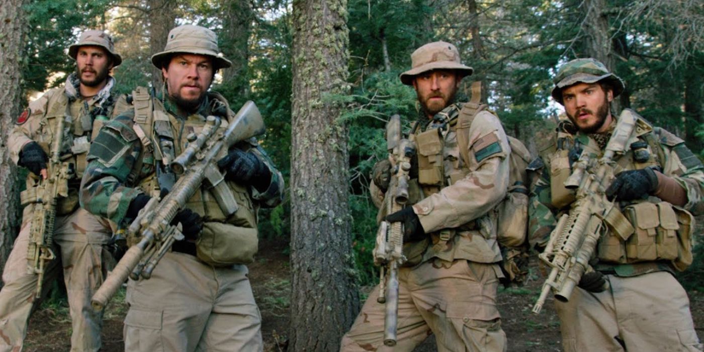 Luttrell, Murphy, Dietz, and Axelson preparing for their mission in Lone Survivor