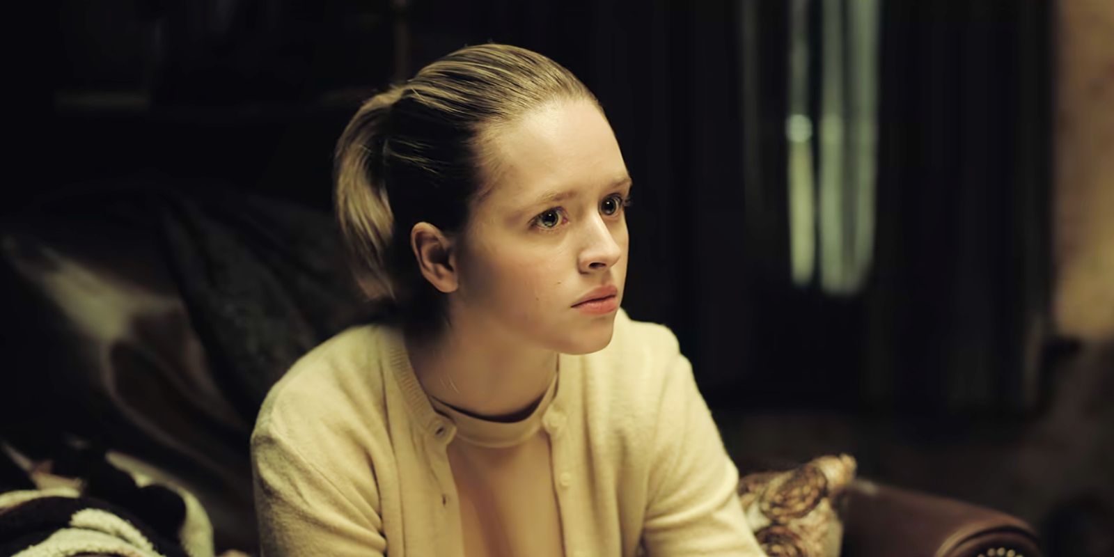 Lulu Wilson as Younger Madeline in The Fall of the House of Usher