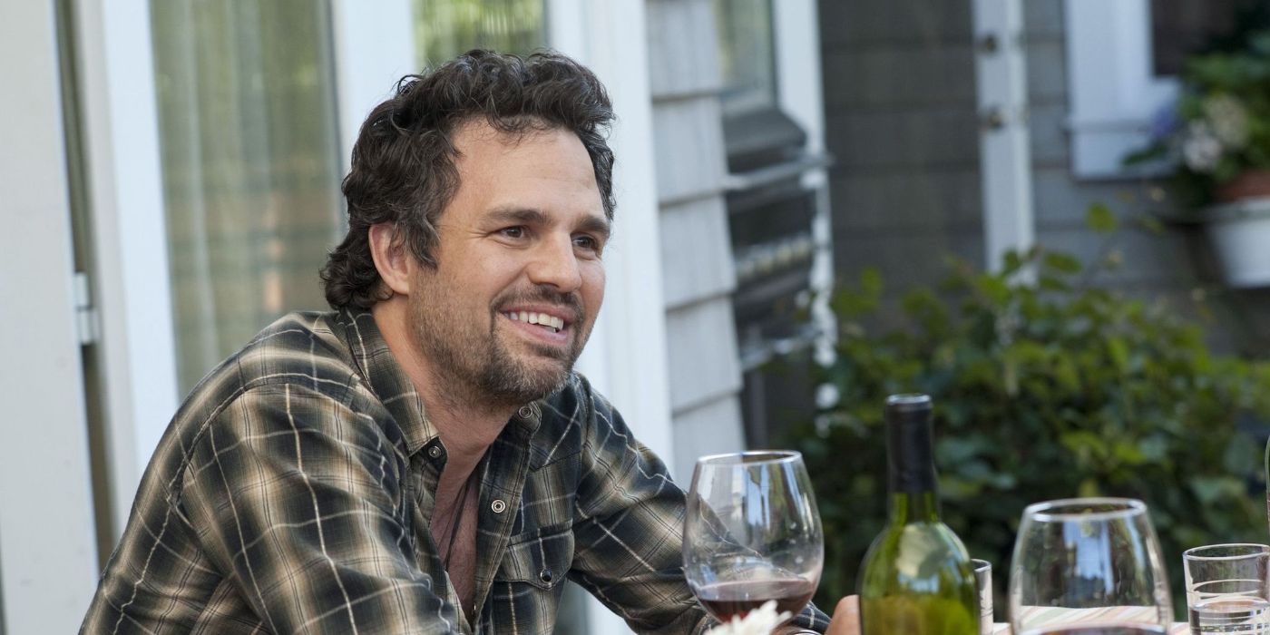 Mark Ruffalo on a porch in The Kids Are All Right