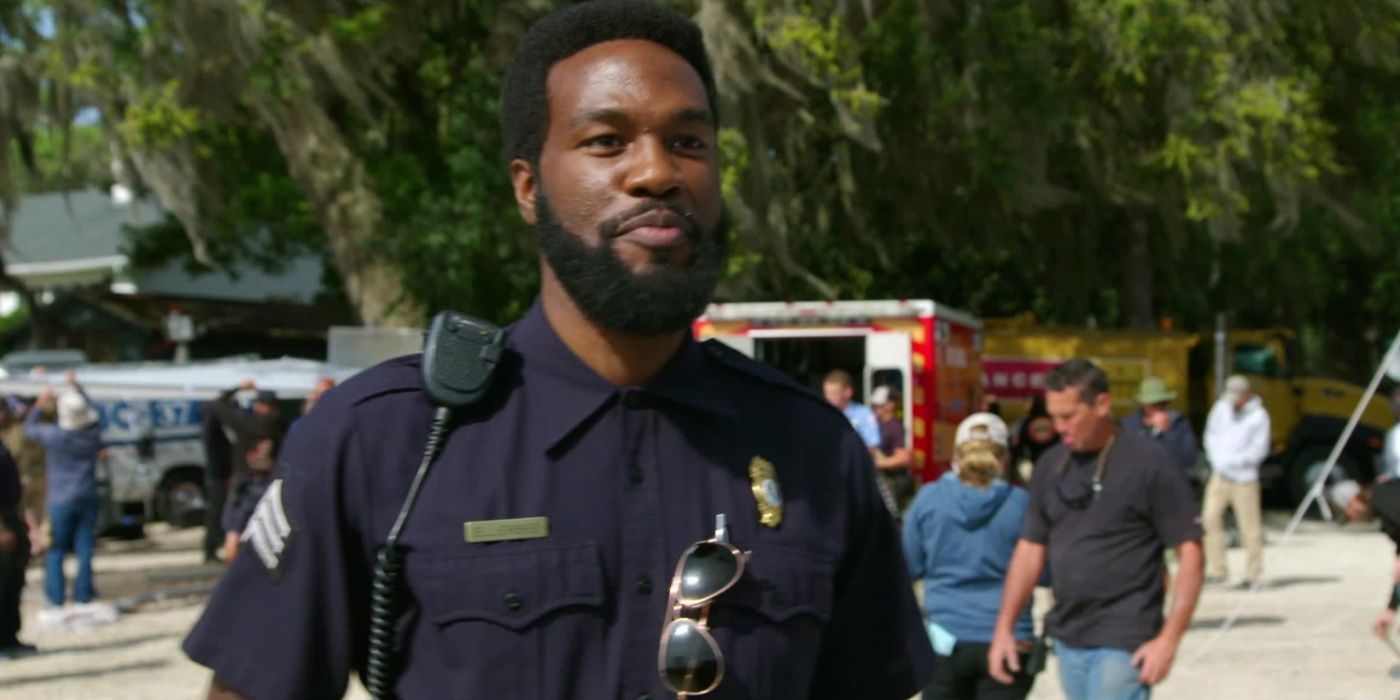 Yahya Abdul-Mateen II turns up as a police officer in Baywatch