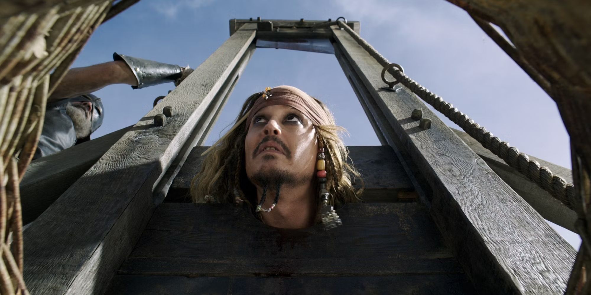 10 невероятных сцен из фильмов «Пираты Карибского моря», которые до сих пор нравятся фанатам