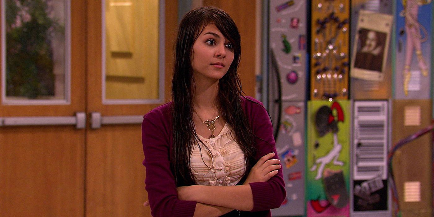 Tori with Wet Hair Looking Annoyed in Victorious