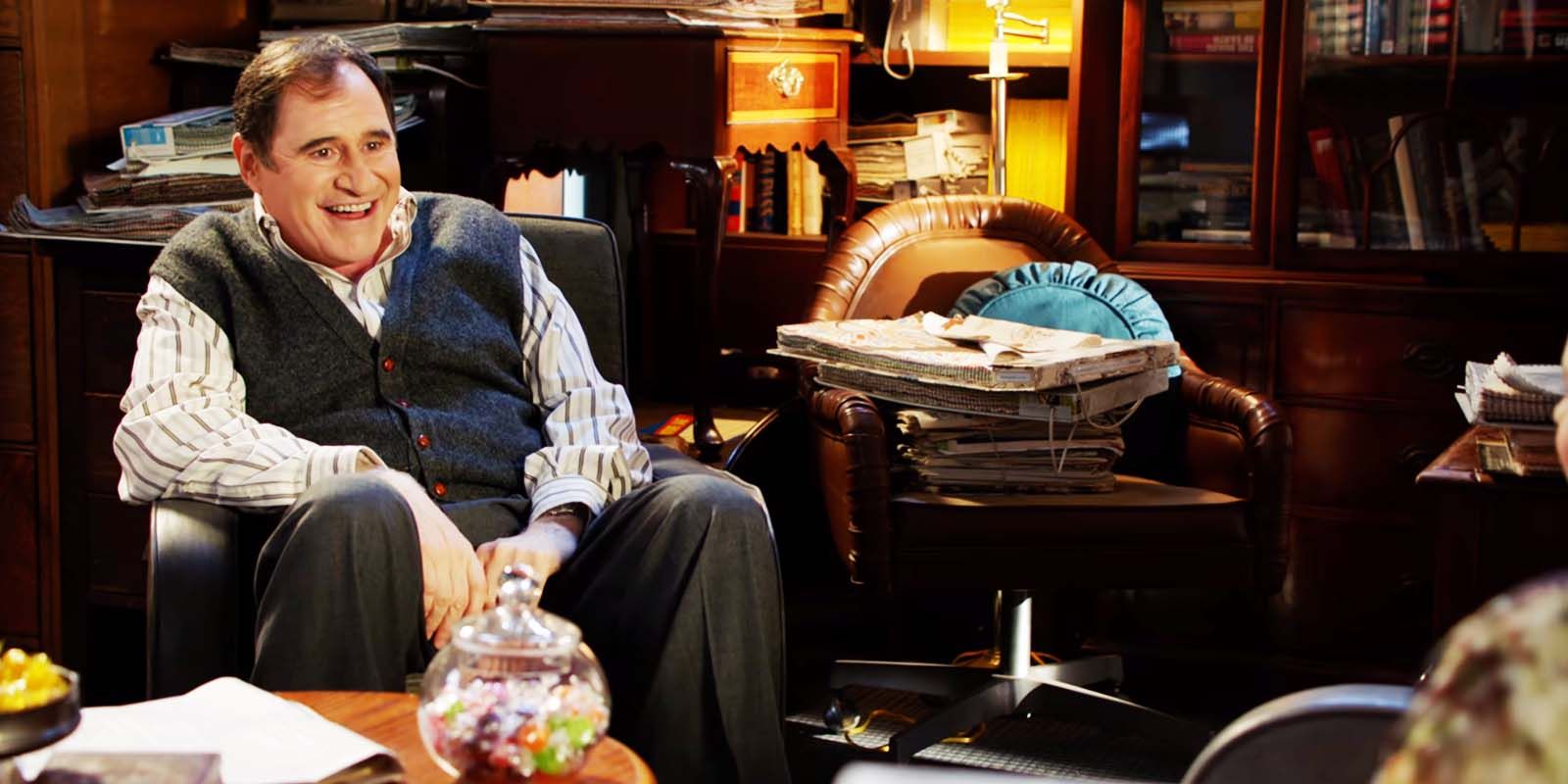 Richard Kind as Ira Rosenbloom in Young Sheldon season 1 episode 11