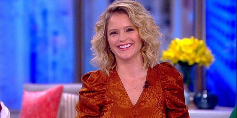 Sara Haines smiling at the camera in The View