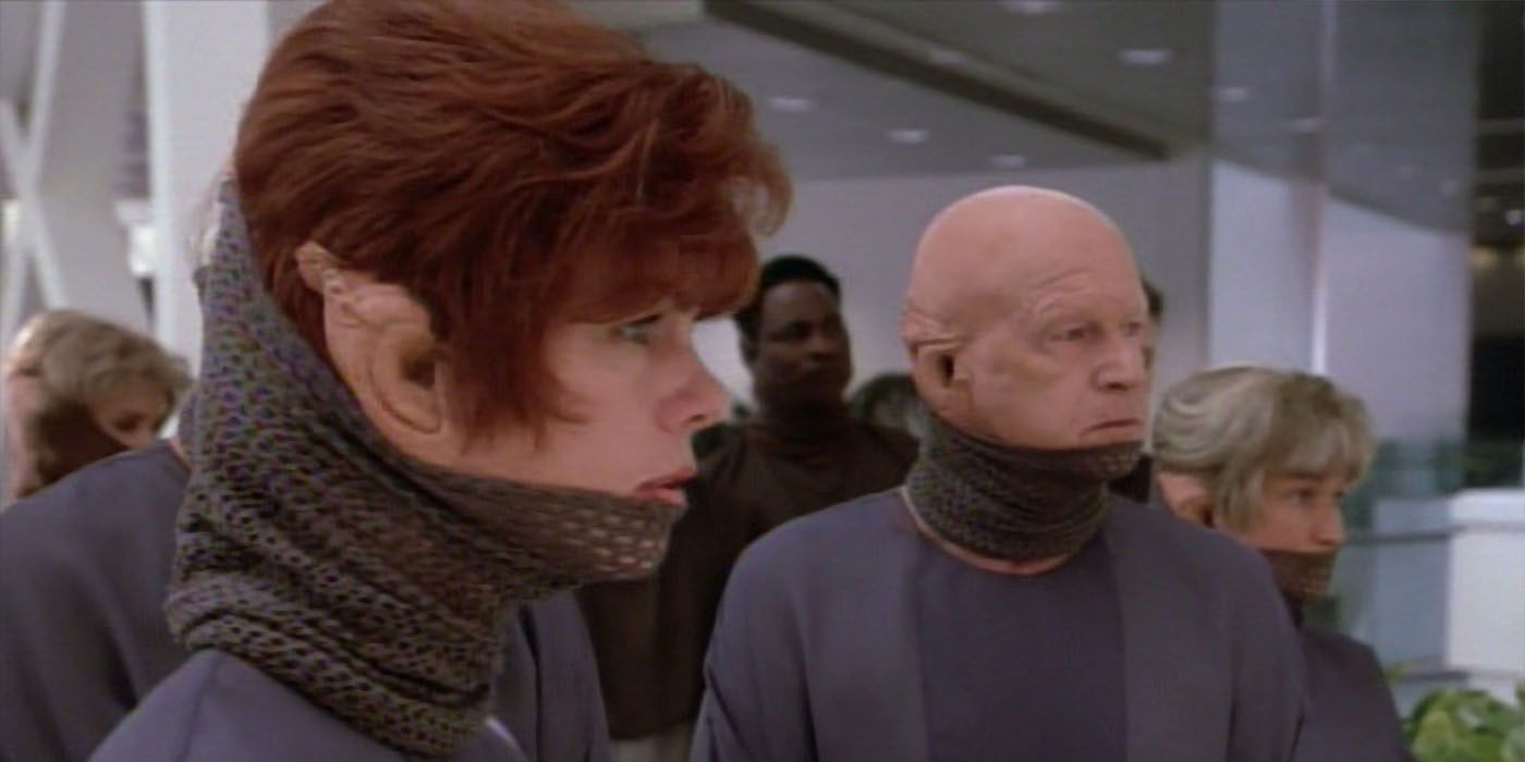 7 Star Trek: Voyager Problems Chakotays Return Can Fix