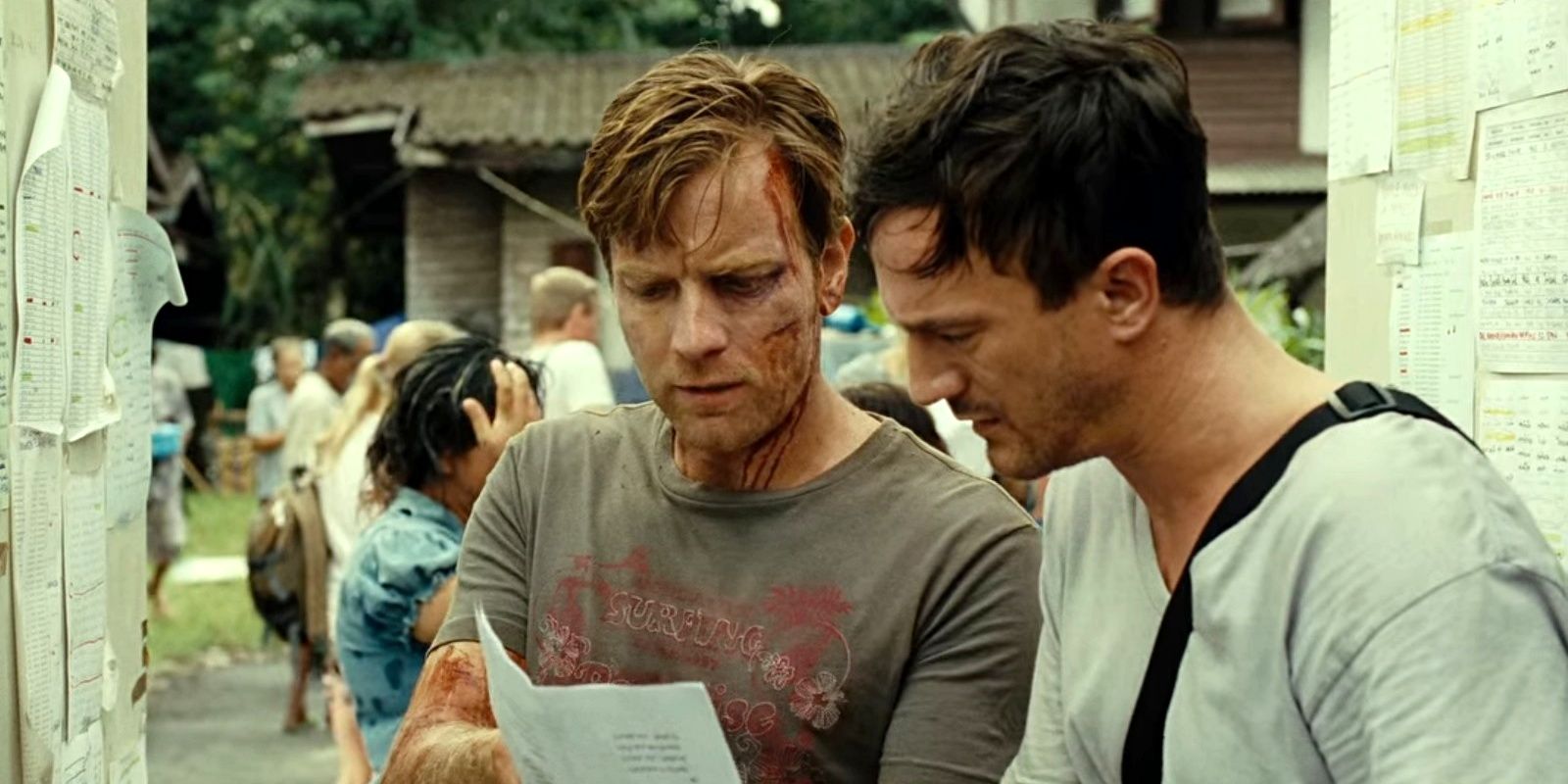 Ewan McGregor as Henry and Sönke Möhring as Karl in The Impossible.