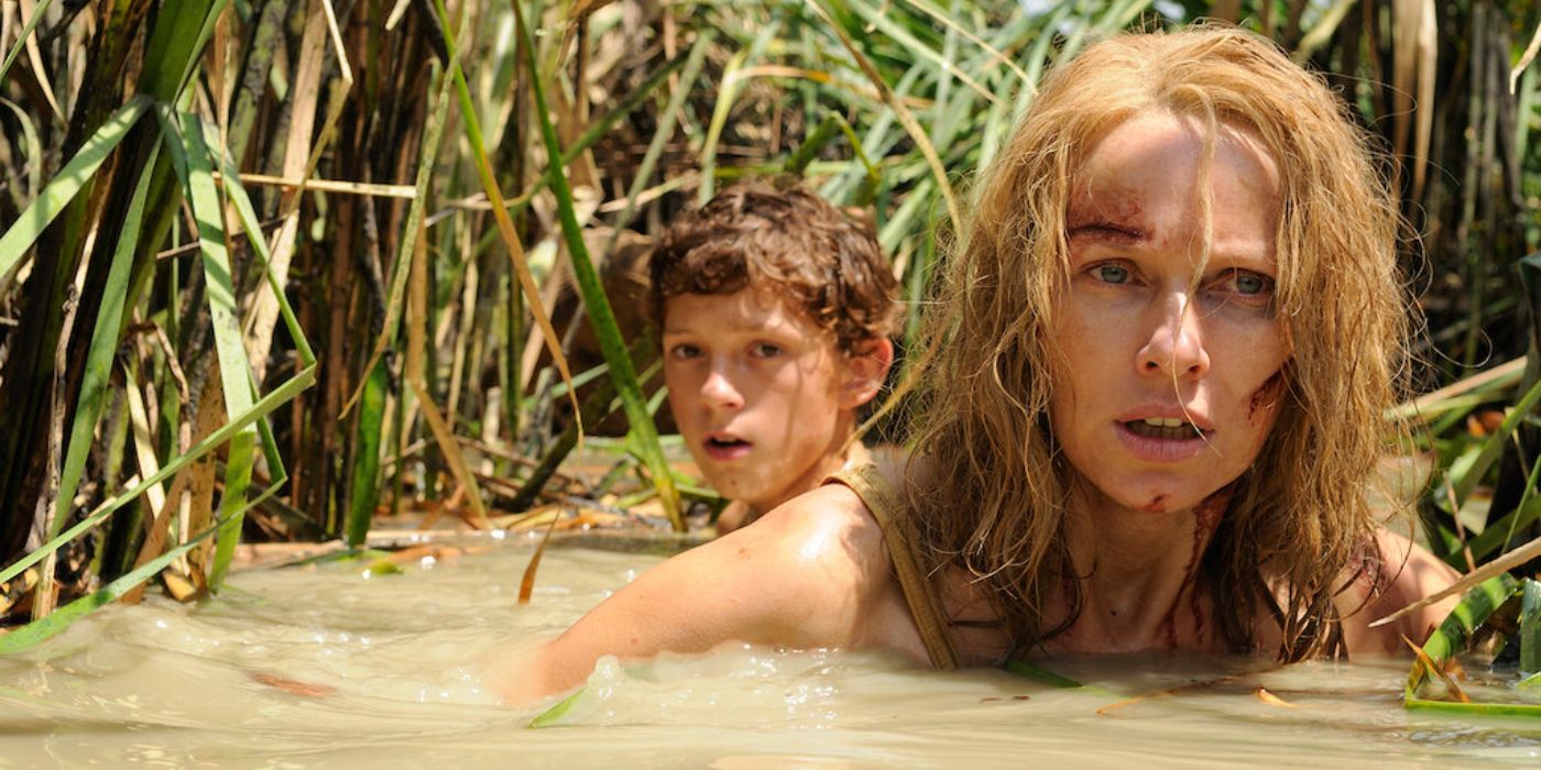 Naomi Watts and Tom Holland as Maria and Lucas in The Impossible