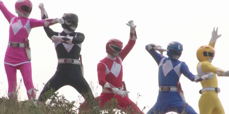 Power Rangers: O que aconteceu com a Ranger Rosa original? 3 the mighty morphin power rangers stand together during the legendary battle.jpg?q=50&fit=contain&w=750&h=415&dpr=1