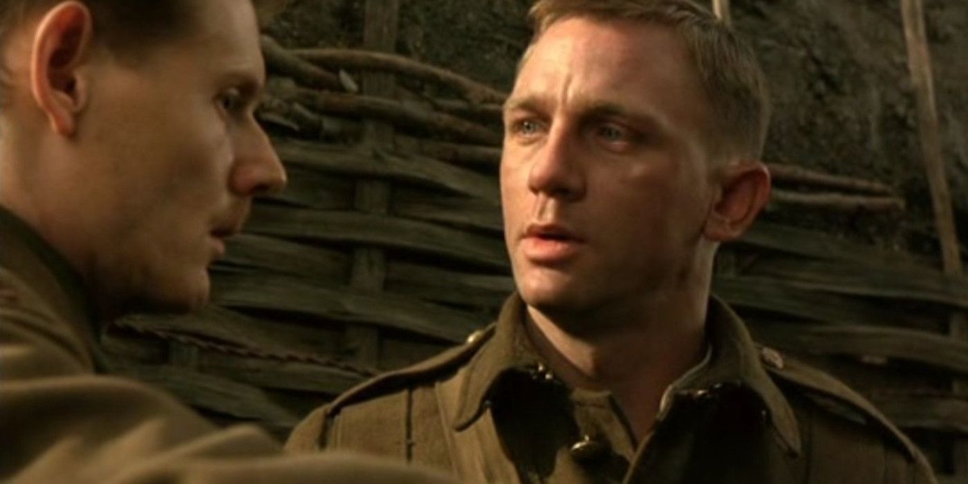 Daniel Craig speaking to another soldier in The Trench