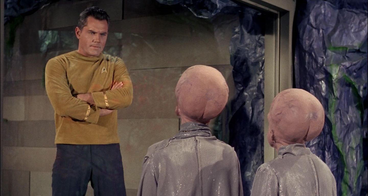 10 Star Trek Characters Who Were Replaced (& By Whom)