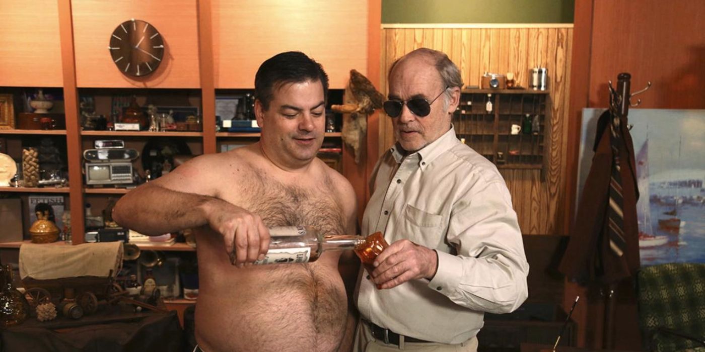 Lahey and Randy sharing a drink in Trailer Park Boys