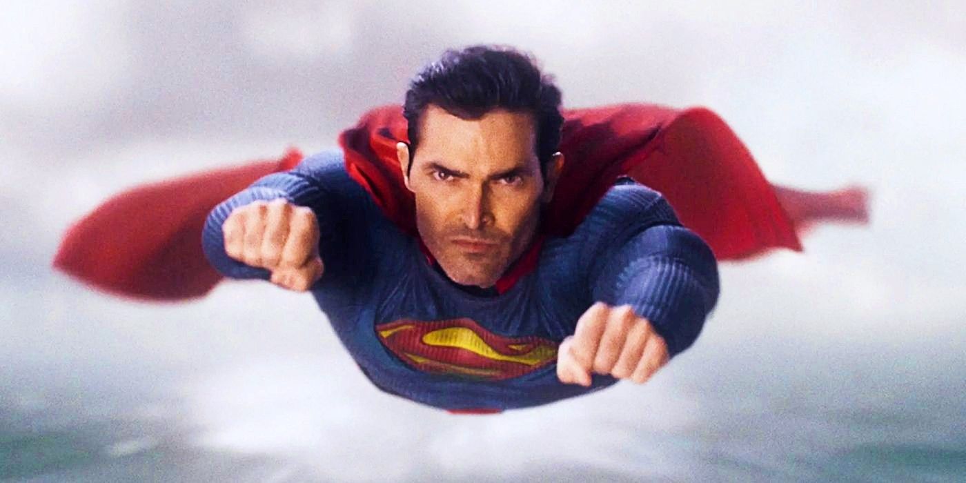 Tyler Hoechlin as Superman flying in Superman & Lois