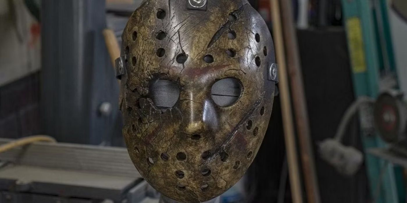 Voorhees mask in Freddy Vs Jason.