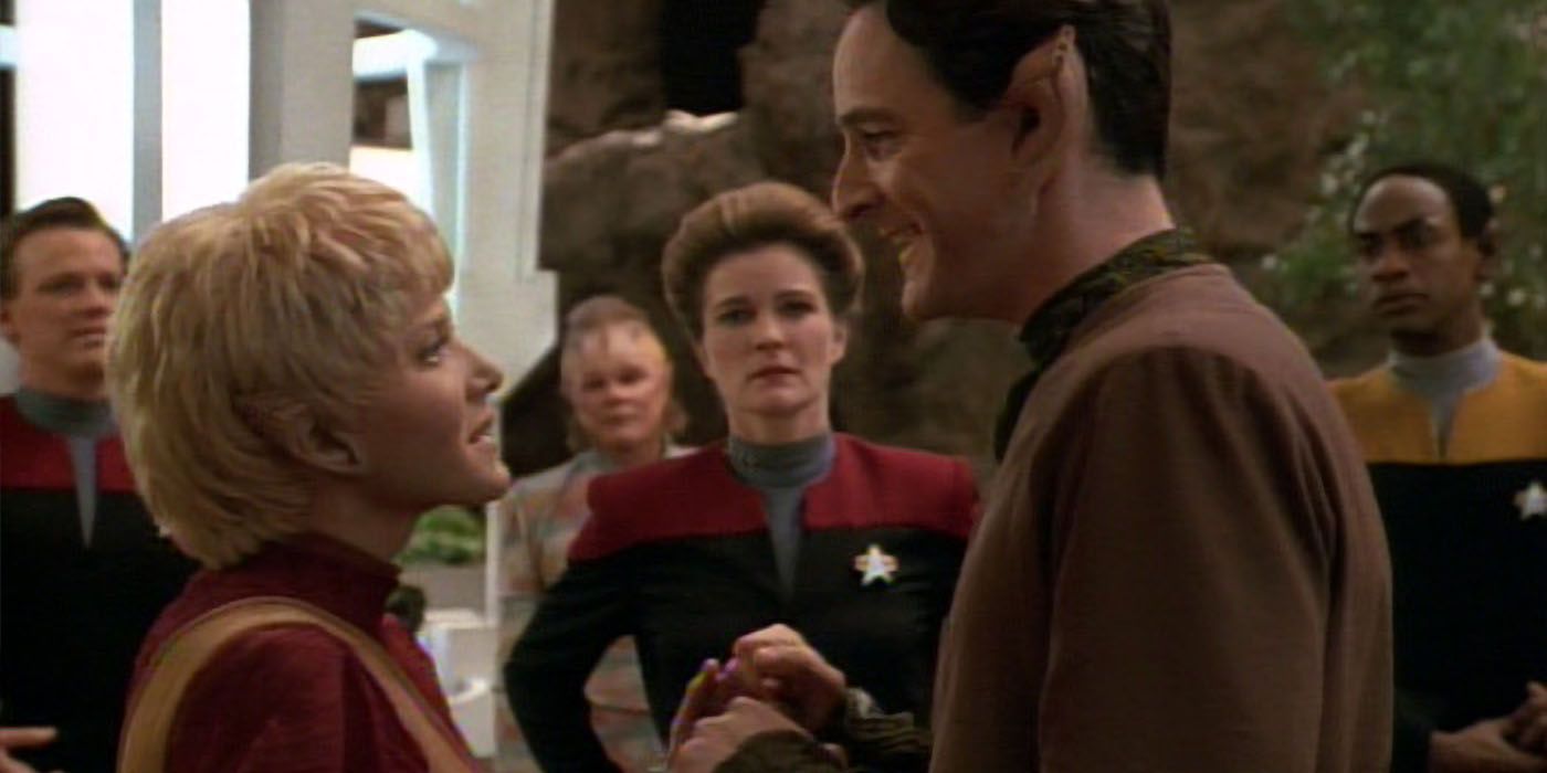 Kes with her family in Star Trek: Voyager 
