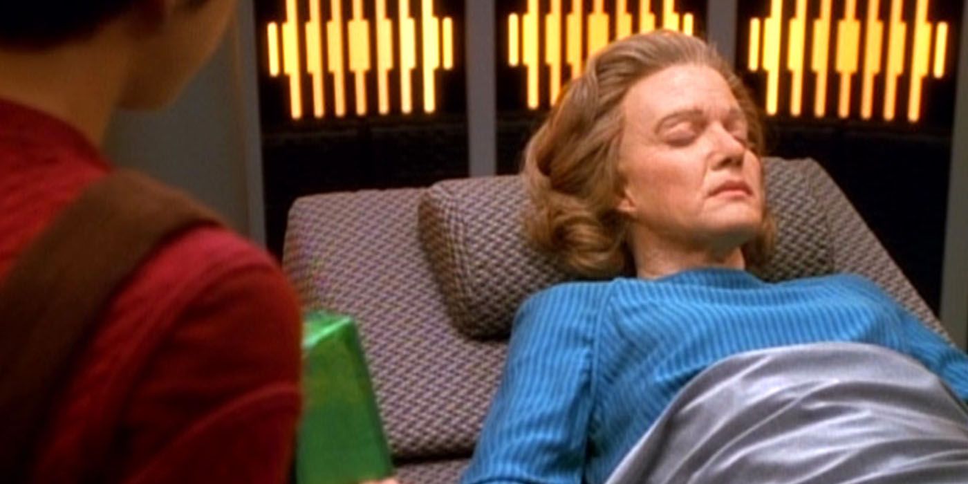 Kes as an old woman in Star Trek: Voyager 