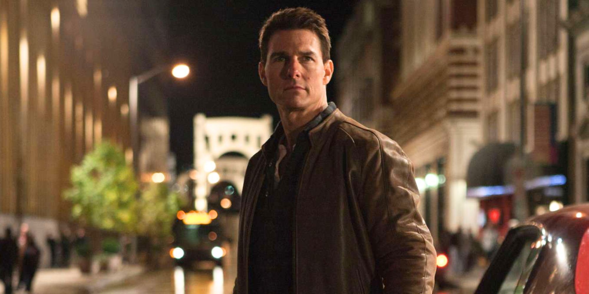 Tom Cruise as Jack Reacher looking confident in the 2012 movie.