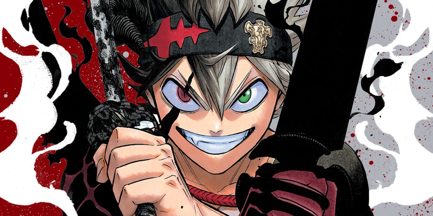 A imagem mostra Asta do Black Clover sorrindo enquanto um olho é verde e o outro vermelho.  Ele está segurando duas espadas, uma é uma katana e a outra é uma lâmina preta e grossa.