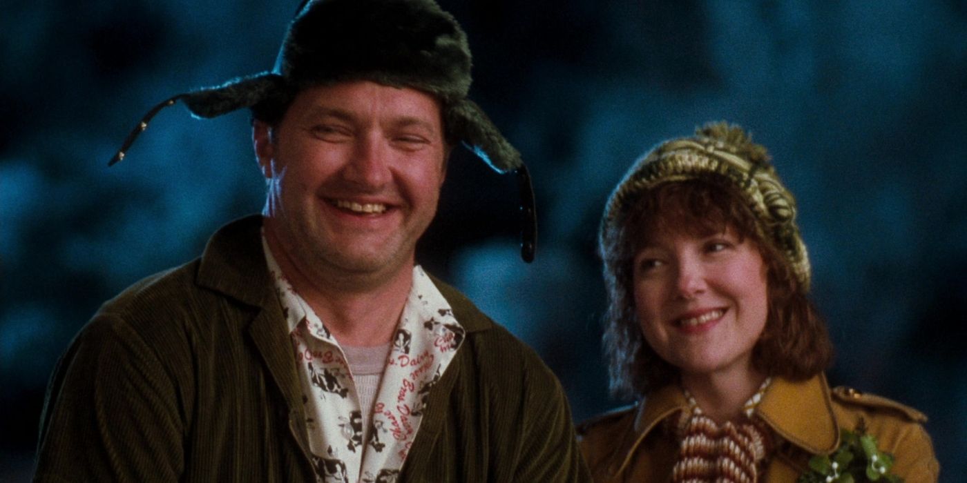 How Old Every Griswold Family Member Is In National Lampoons Christmas Vacation (& How Their Actors Compare)