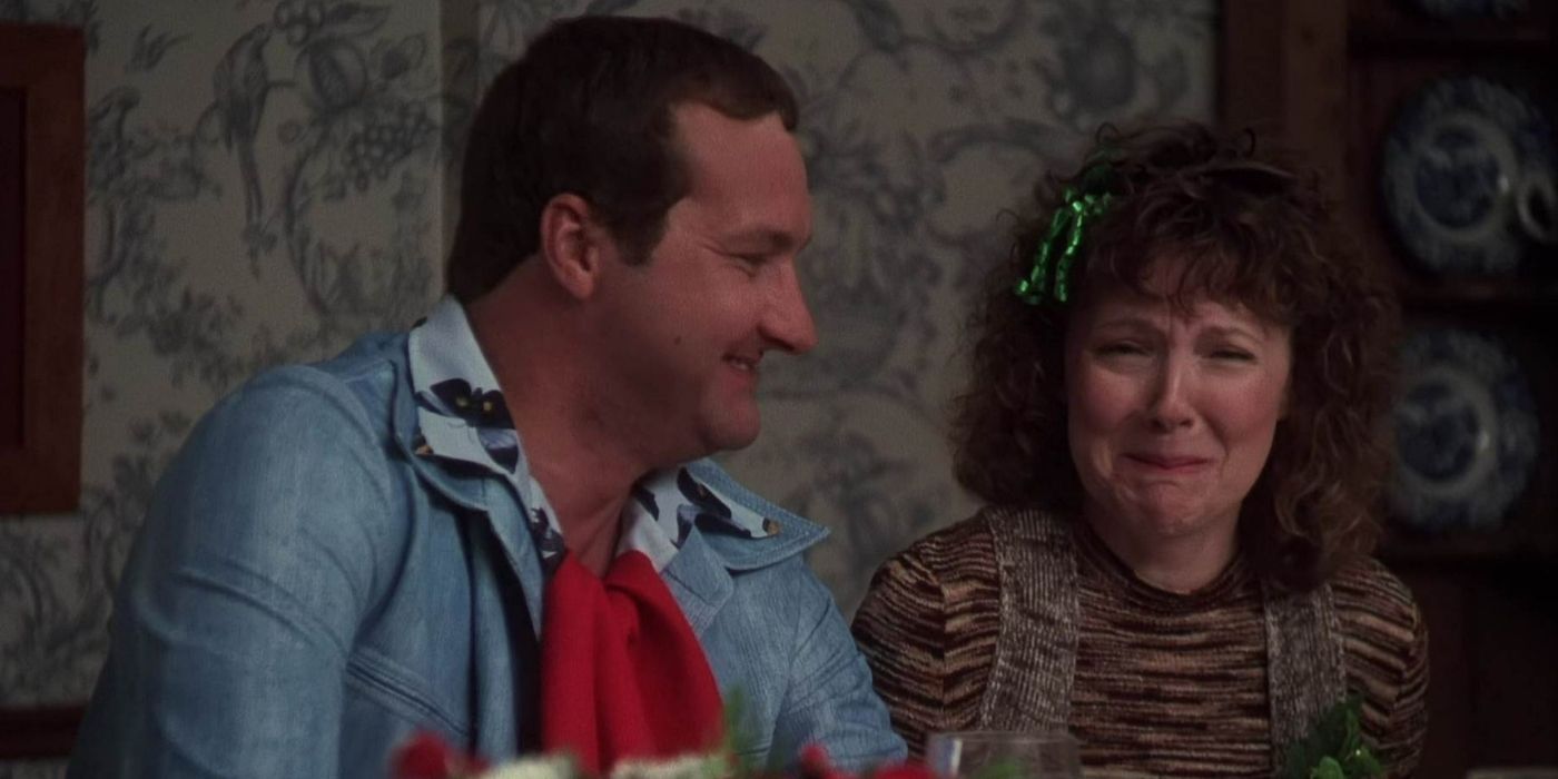 How Old Every Griswold Family Member Is In National Lampoons Christmas Vacation (& How Their Actors Compare)