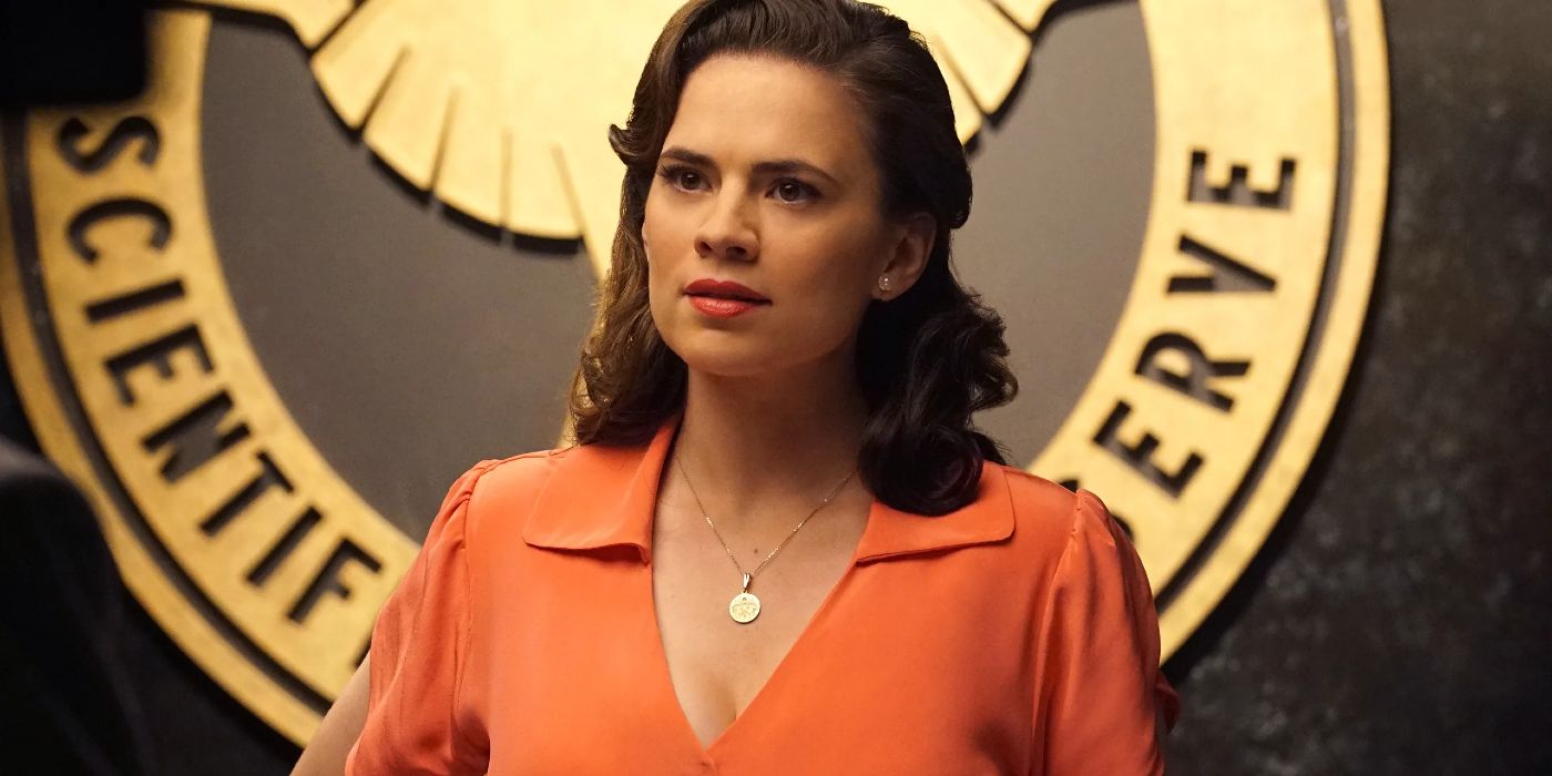 Hayley Atwell como Peggy Carter em Agente Carter parece séria