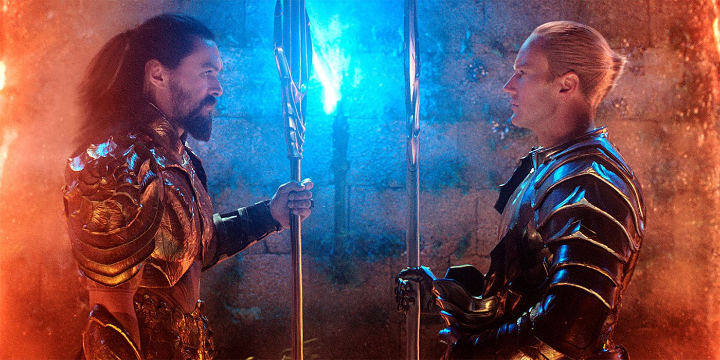 arthur & orm face each other with glowing light in aquaman 2