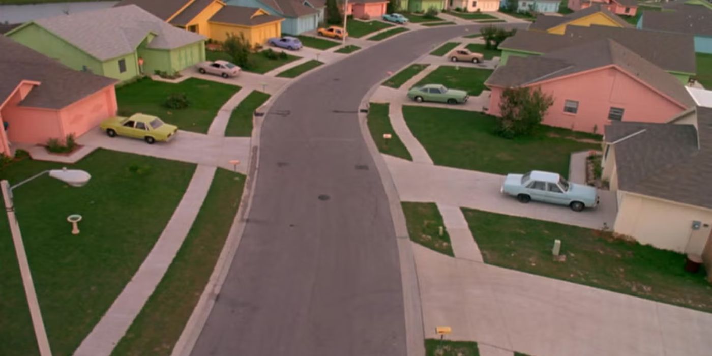 The Suburb prominently featured in Edward Scissorhands resembles a multi-colored 1950s suburb