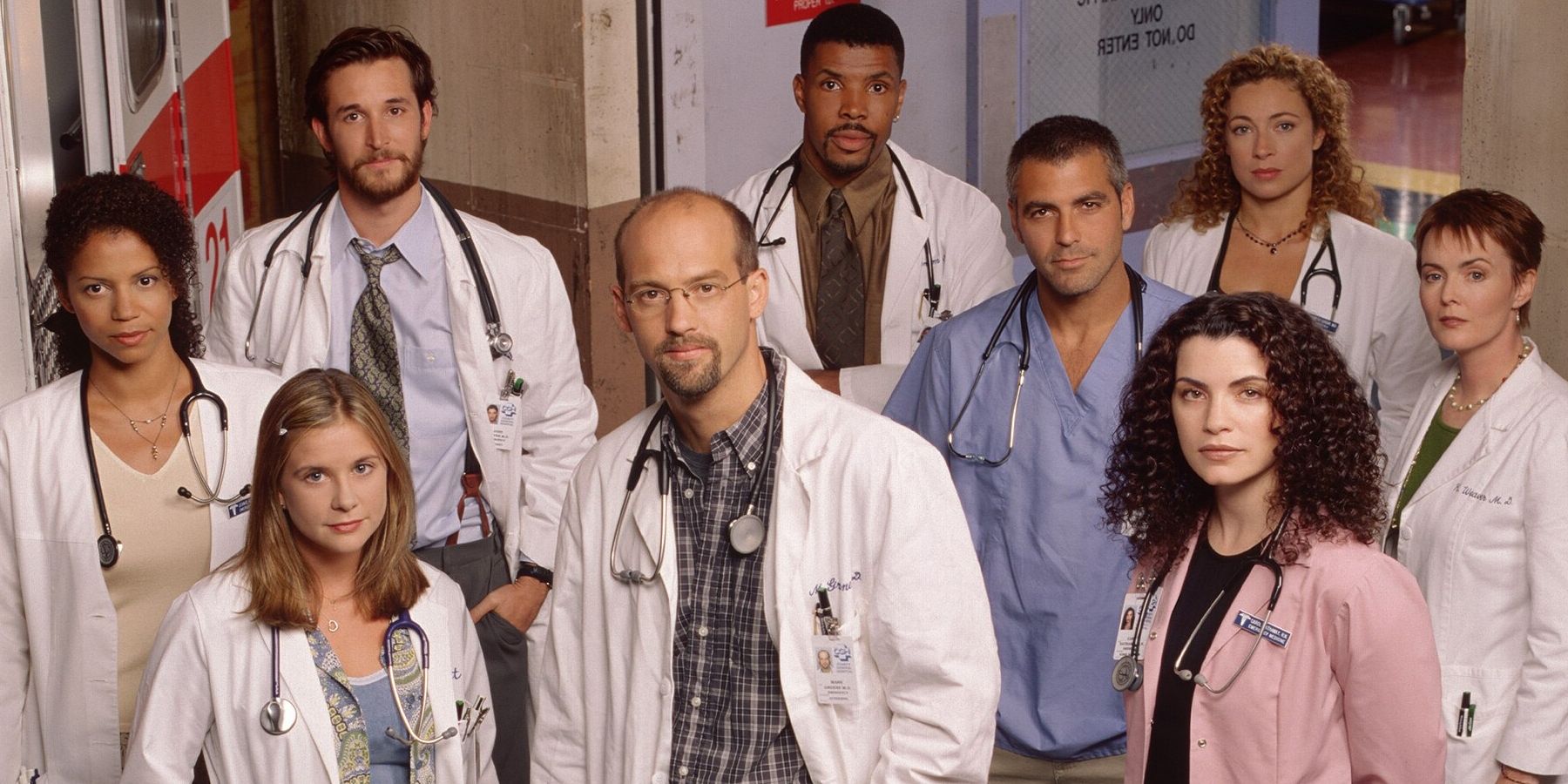 Cast of ER Season 5 including Ross, Carter, Benton, and Greene