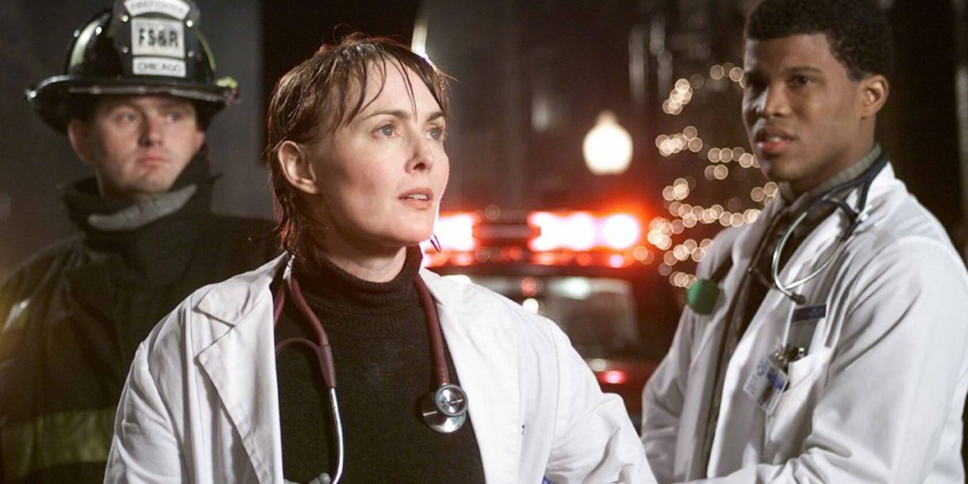 Weaver outside the hospital in ER Season 8