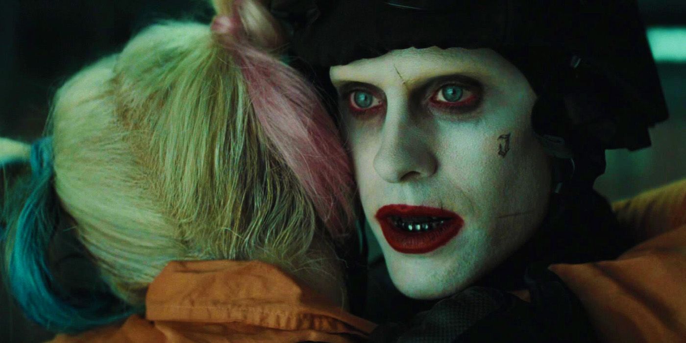 Harley Quinn hugging the Joker at the end of Suicide Squad