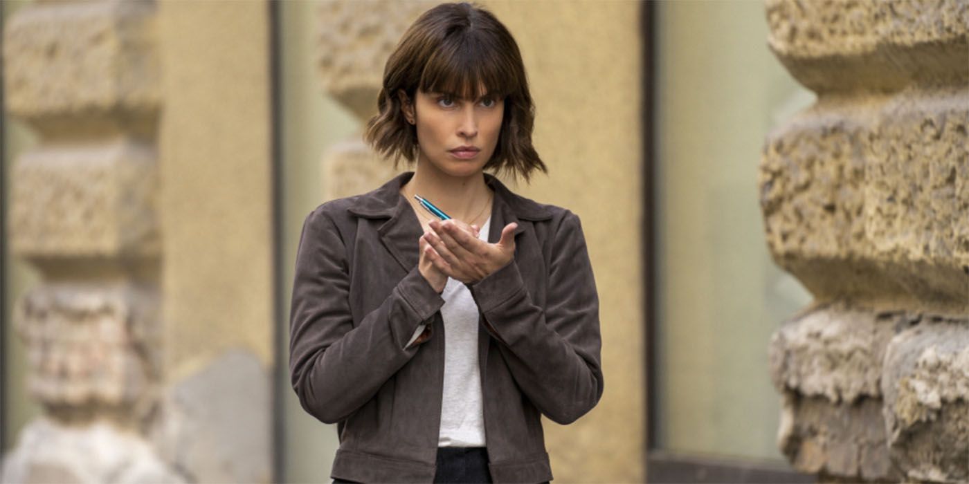 Heida Reed as FBI Special Agent Jamie Kellet in FBI International