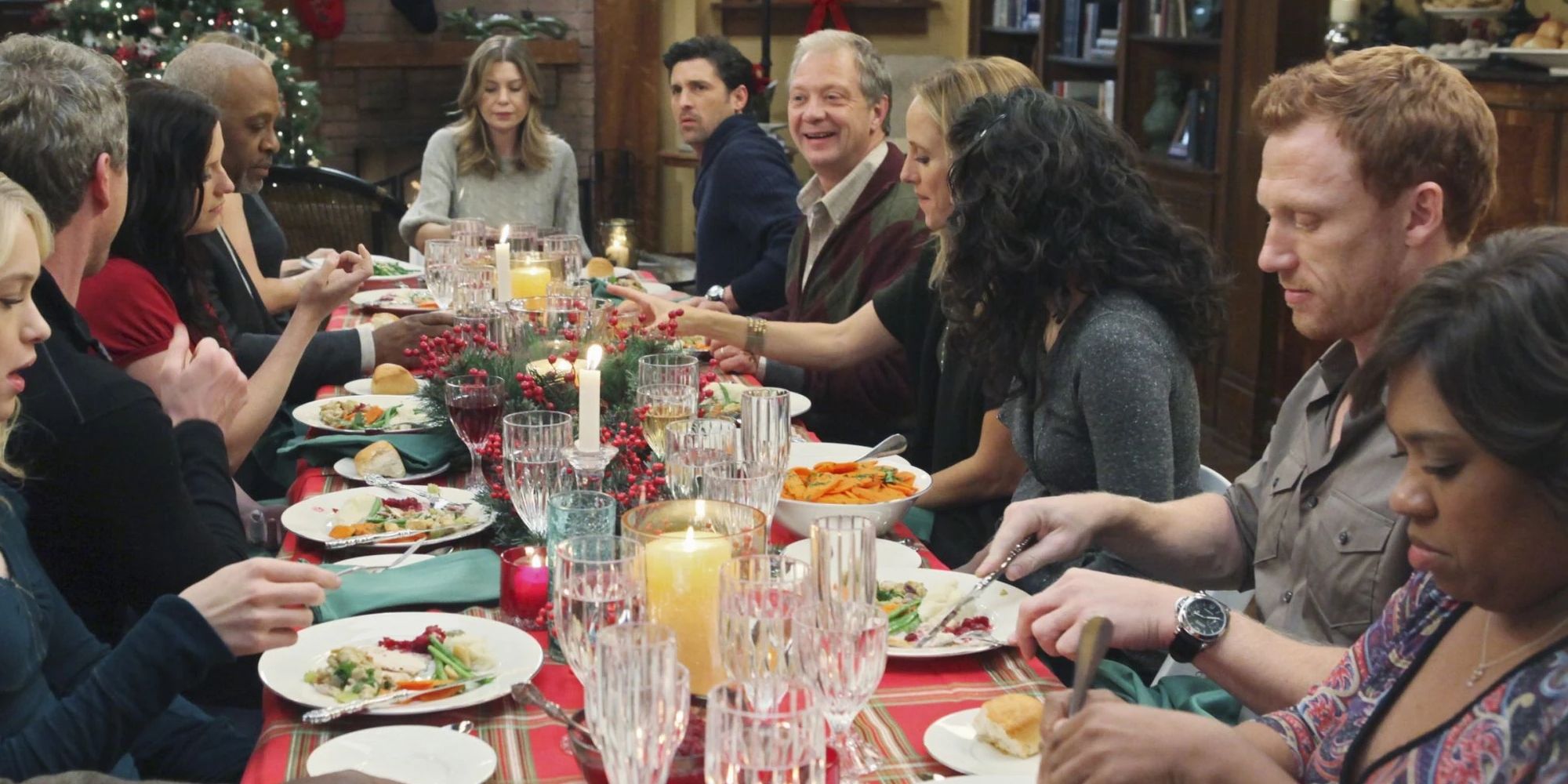 Meredith, Derek y el elenco de Grey's Anatomy en la cena de Navidad 
