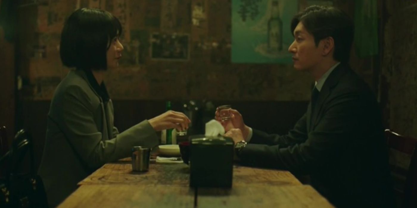 Cho Seung-woo and Bae Doona as Hwang Shi-mok and Han Yeo-jin in Stranger