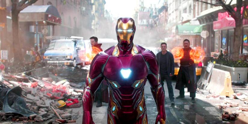 Iron Man in battle walking toward Ebony Maw in Avengers Infinity War
