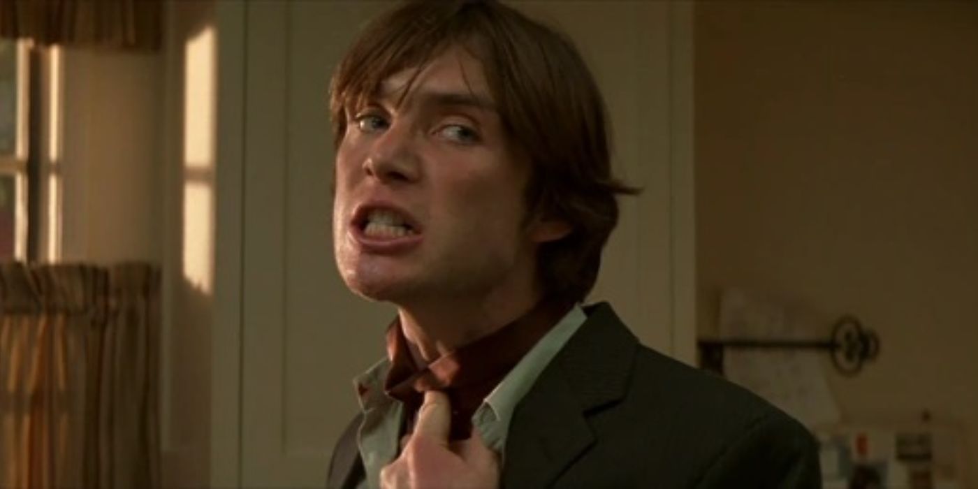 Jackson Rippner (Cillian Murphy) with a scarf over his throat looking angry in Red Eye.