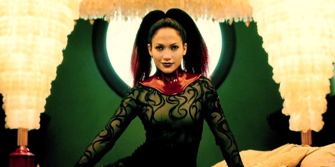 Dr. Catherine Deane (Jennifer Lopez) wearing a sexy and surreal outfit in The Cell