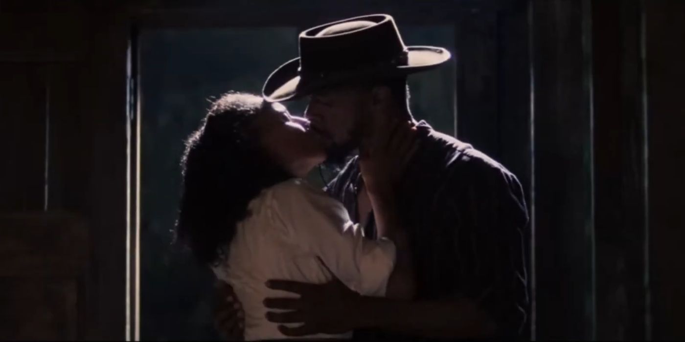 Kerry Washington nel ruolo di Broomhilda von Shaft e Jamie Foxx nel ruolo di Django Freeman in una scena di Django Unchained.