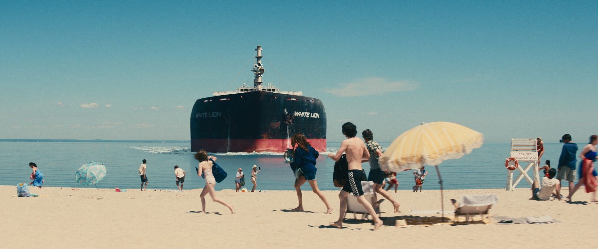 Tanker running aground on the beach in Leave the World Behind.