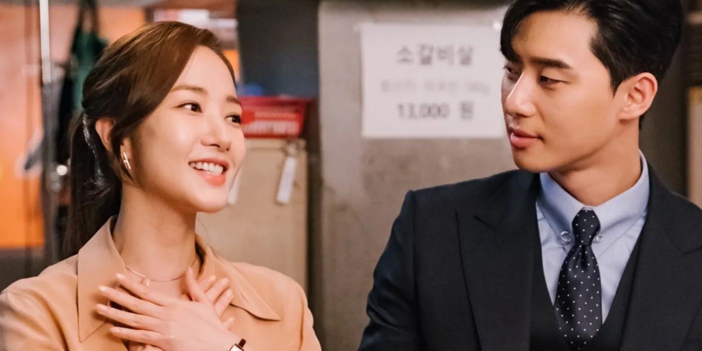 Lee Young-joon com Kim Mi-so sorrindo em O que há de errado com a secretária Kim
