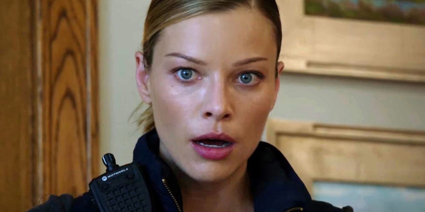 Leslie looking surprised on Chicago Fire-1