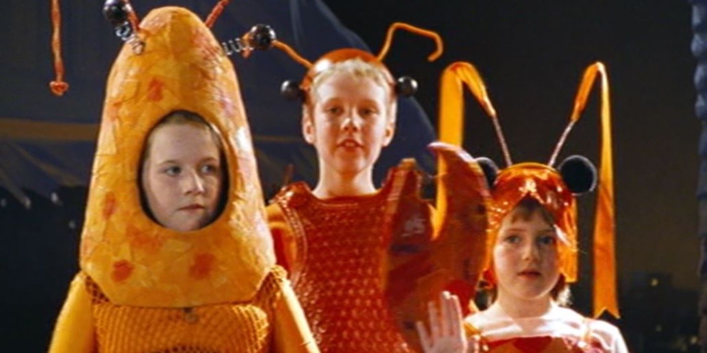 Lobsters in the nativity play in Love Actually