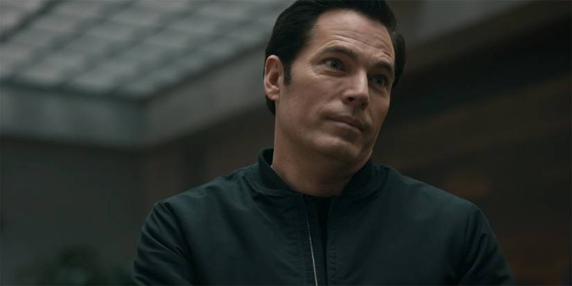 Tim Rozon as Luke Roman in Surrealestate season 2.