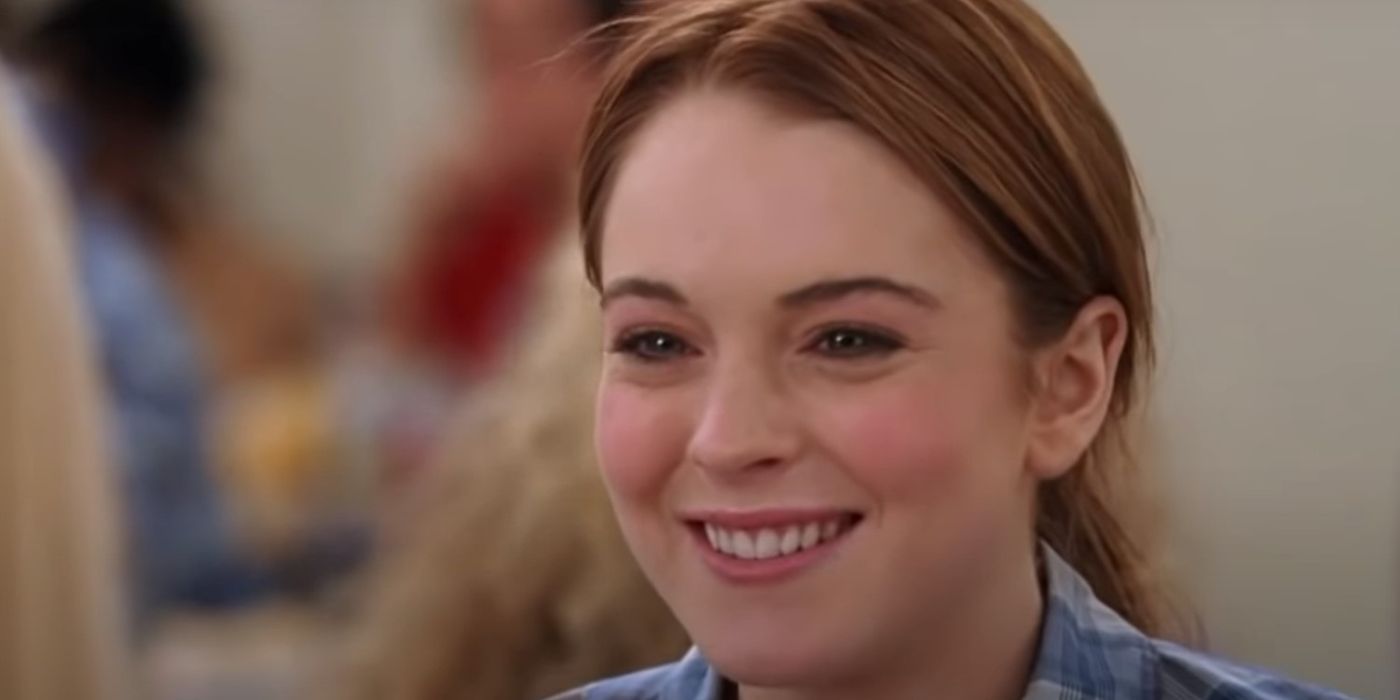 Cady Heron (Lindsay Lohan) smiling in the cafeteria scene in Mean Girls 