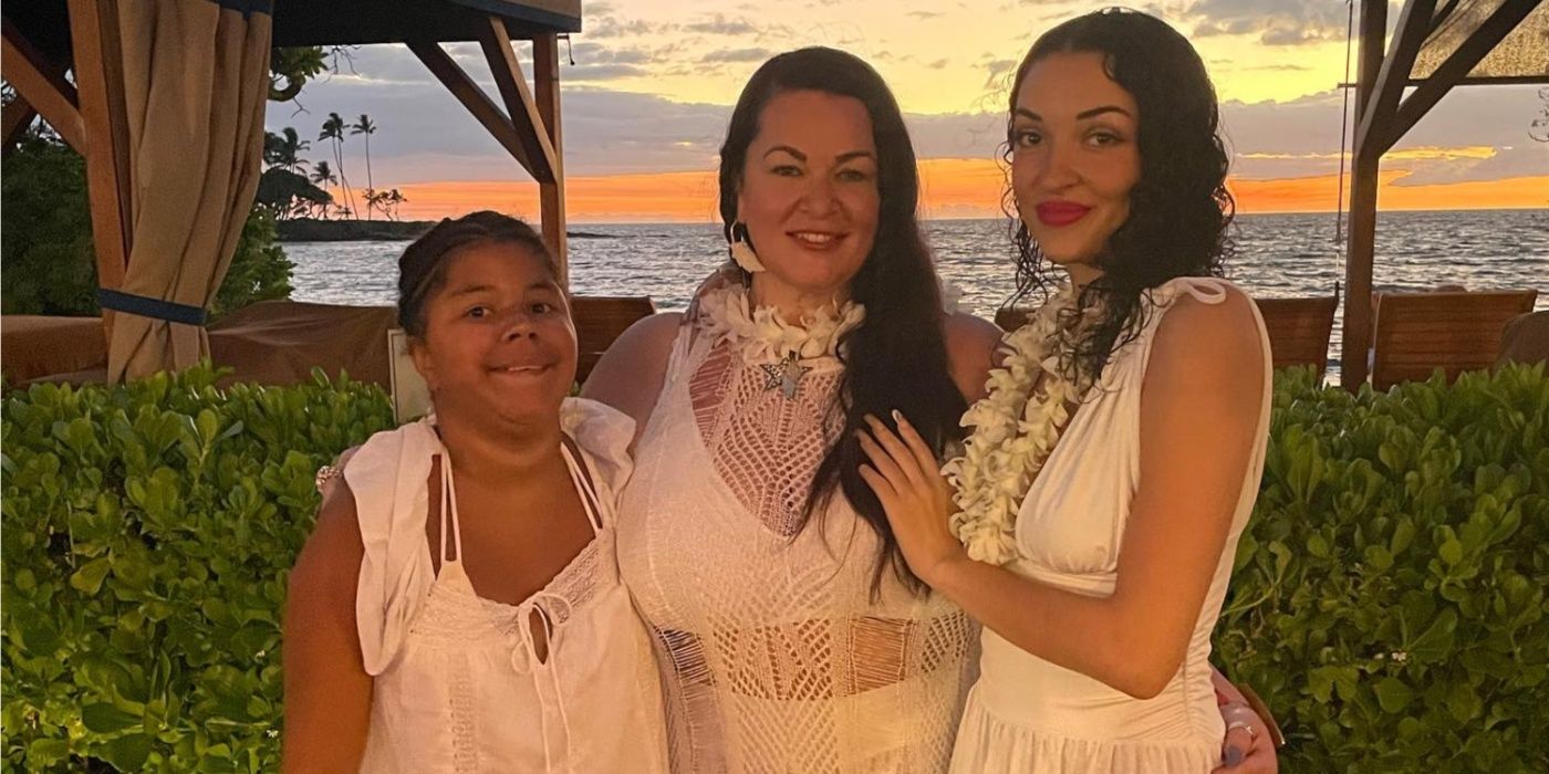 90 Day Fiancé’s Molly Hopkins with daughters Kensley and Olivia Hopkins in Hawaii