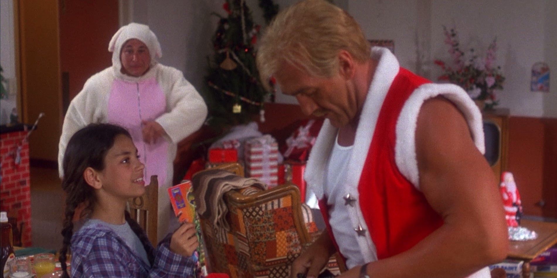 2 WWE Wrestlers Have Played Santa In Movies, But Only 1 Was A Disaster