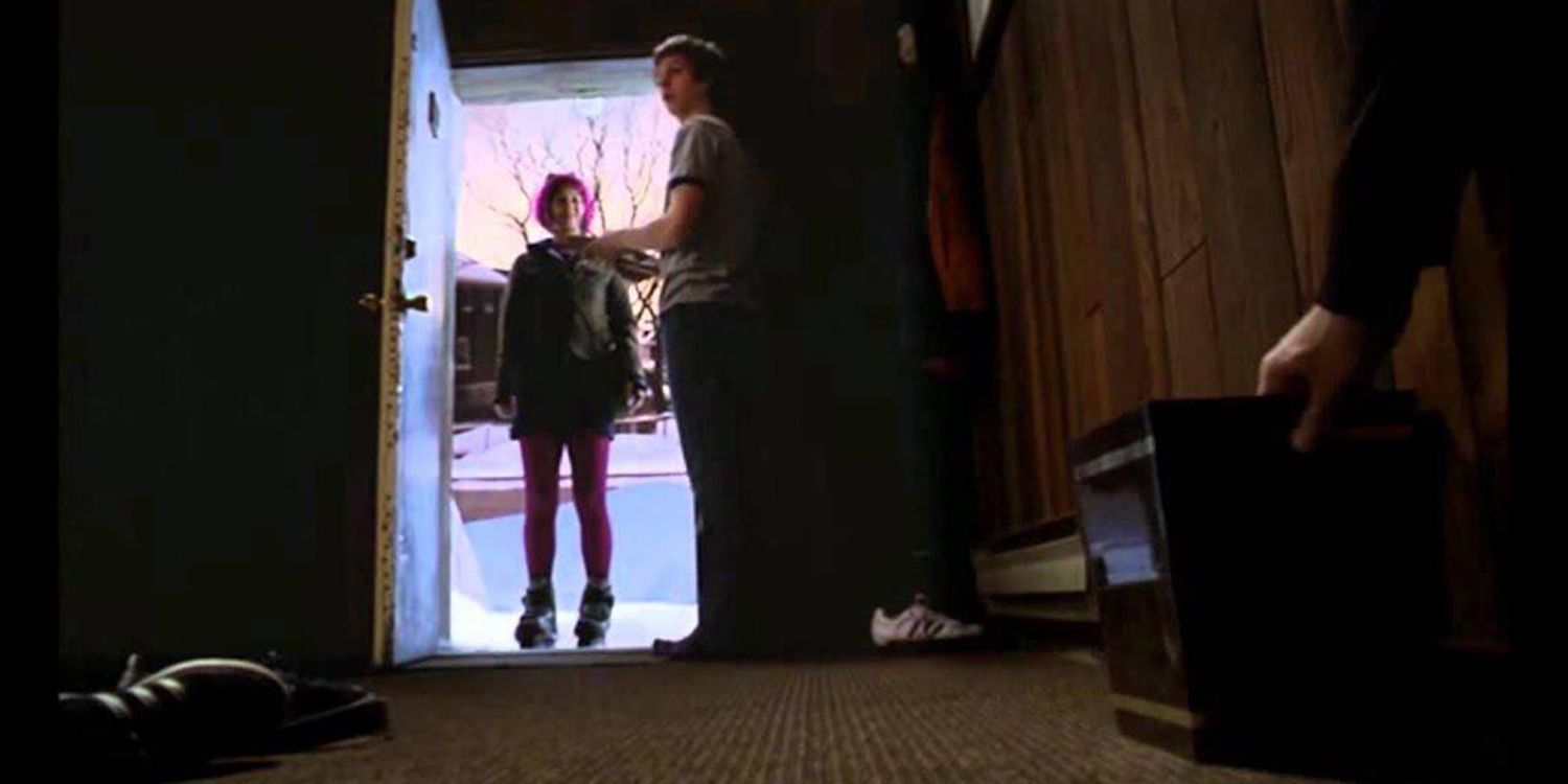 Mary Elizabeth Winstead as Ramona Flowers and Michael Cera as Scott Pilgrim in a BTS shot of the scene where Scott throws a package behind his back in Scott Pilgrim Vs The World