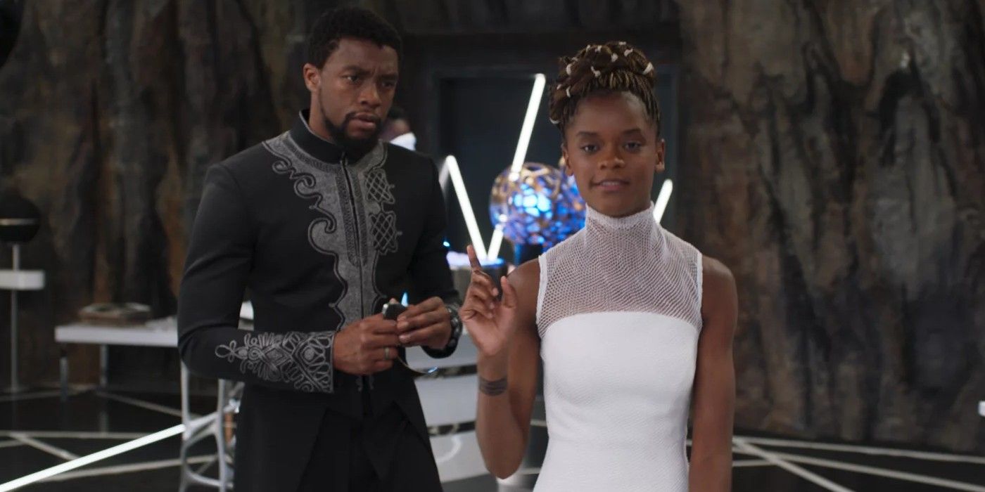Shuri talks to T&rsquo;Challa in her lab in Black Panther