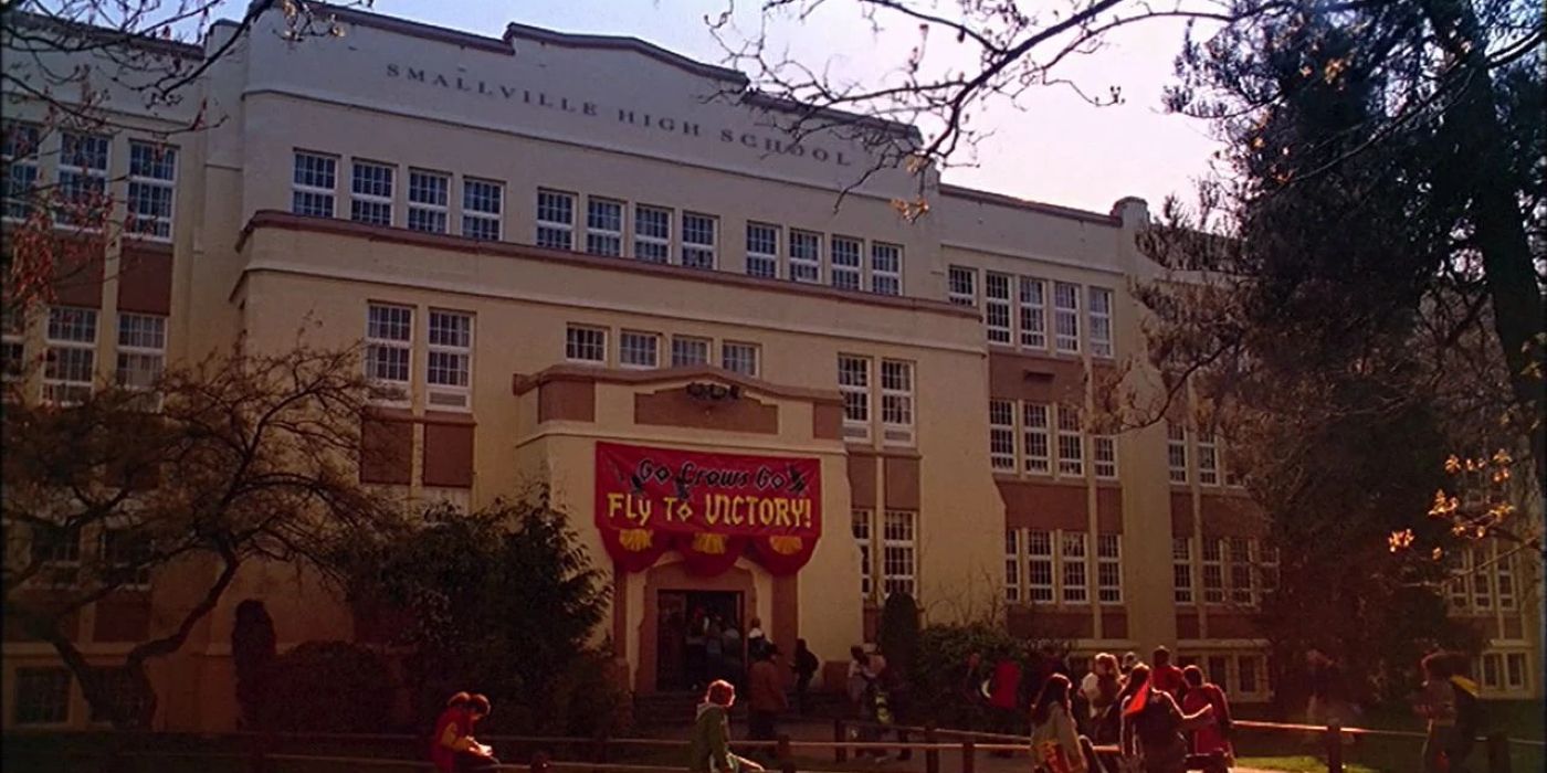 Smallville High in Season 1 off Smallville