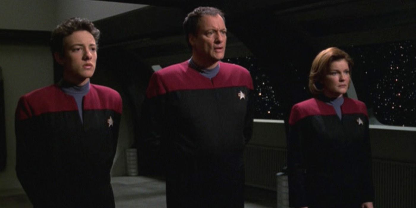 Star Trek Voyager Q2 Captain Janeway